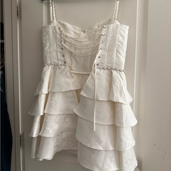 (NWT) V. Chapman White Tiered Dress with Pearl Details - Luciana - Picture 2 of 6